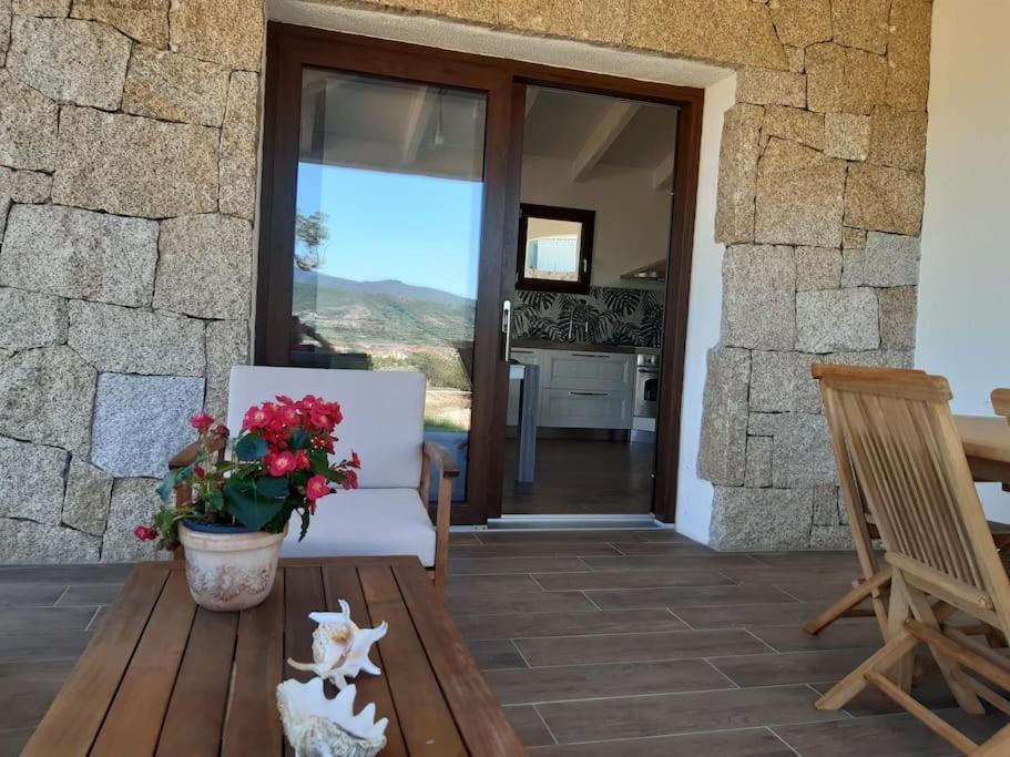 Villa Indipendente Al Mare Budoni タナウネッラ エクステリア 写真